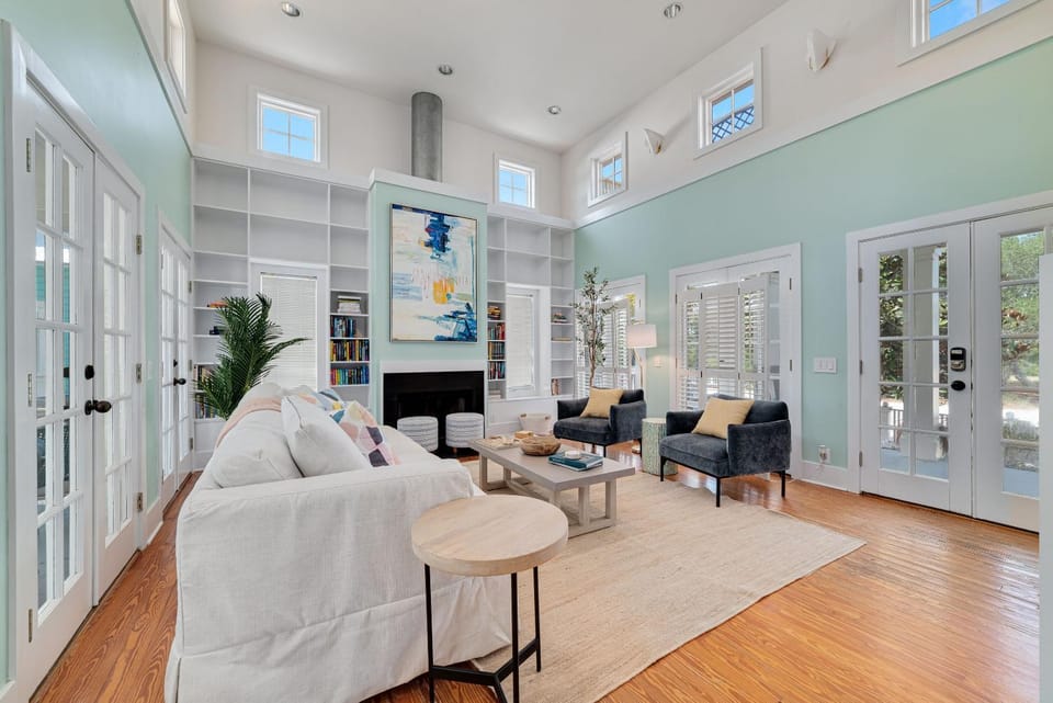 Beach Reads House in Orange Beach