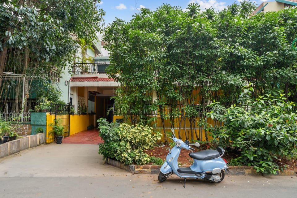 Vintage Haven Leafy Getaway Luxury Villa in Indiranagar by Spacez Vacation rental in Bengaluru