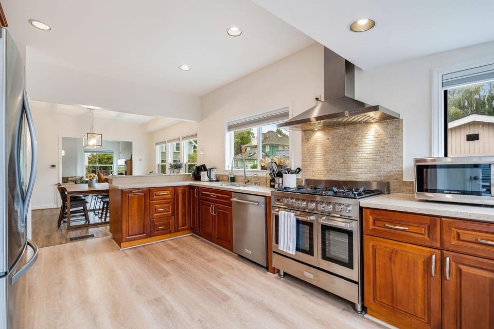 Perch - Queen Ann Vintage Charm House in Queen Anne