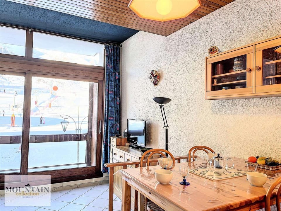 Résidence Agena - STUDIO CABINE 4 PERSONNES SUR FRONT DE NEIGE MAE-9061 Cabin in Villarembert