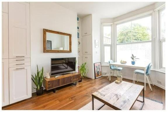 Stylish, 2 Bed Apartment, Muswell Hill Apartment in London