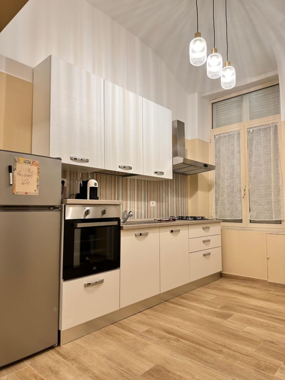 Kitchen or kitchenette, pet friendly, stove