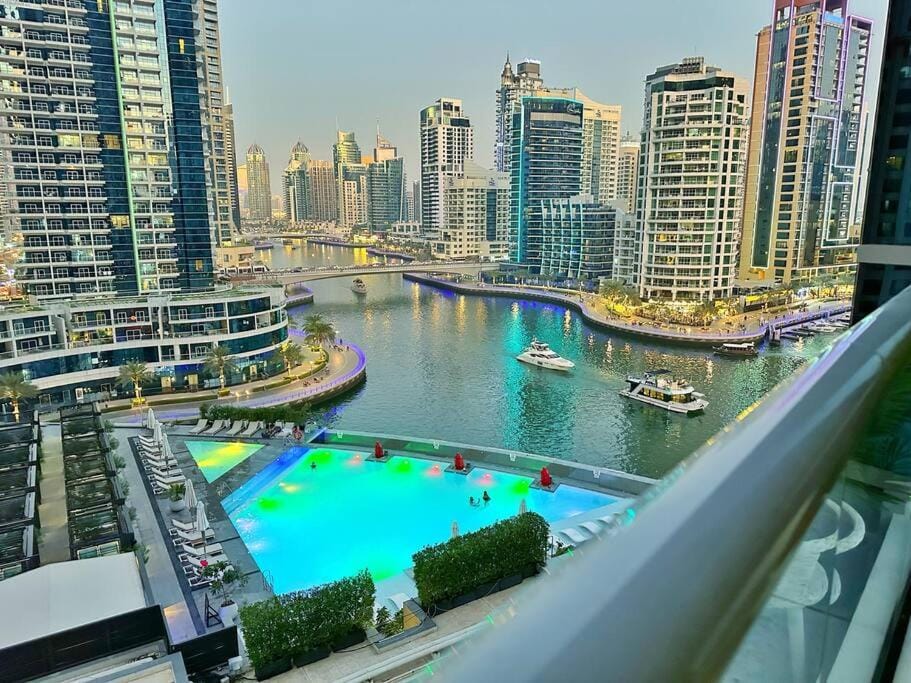 Your Cosy Marina Retreat Apartment in Dubai