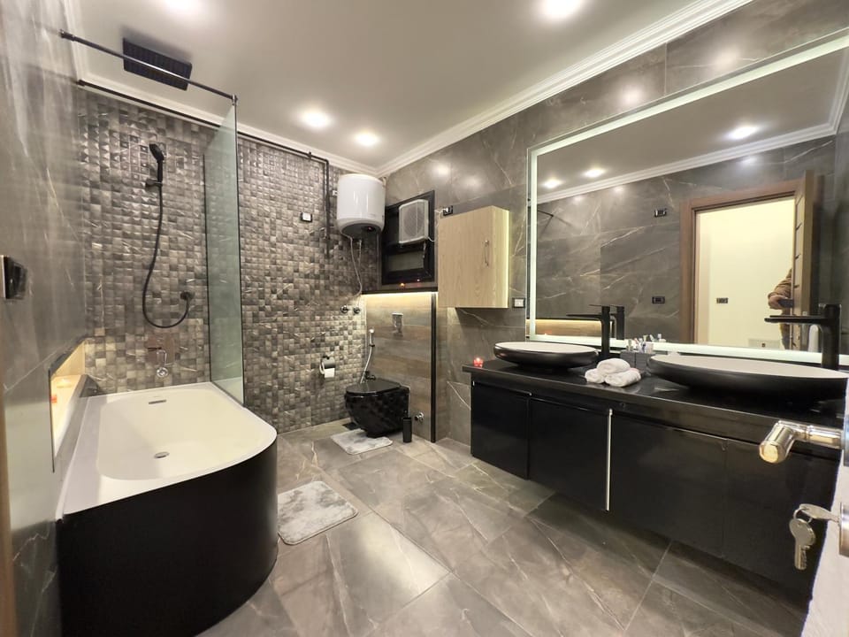 Shower, Bathroom, Bath, towels