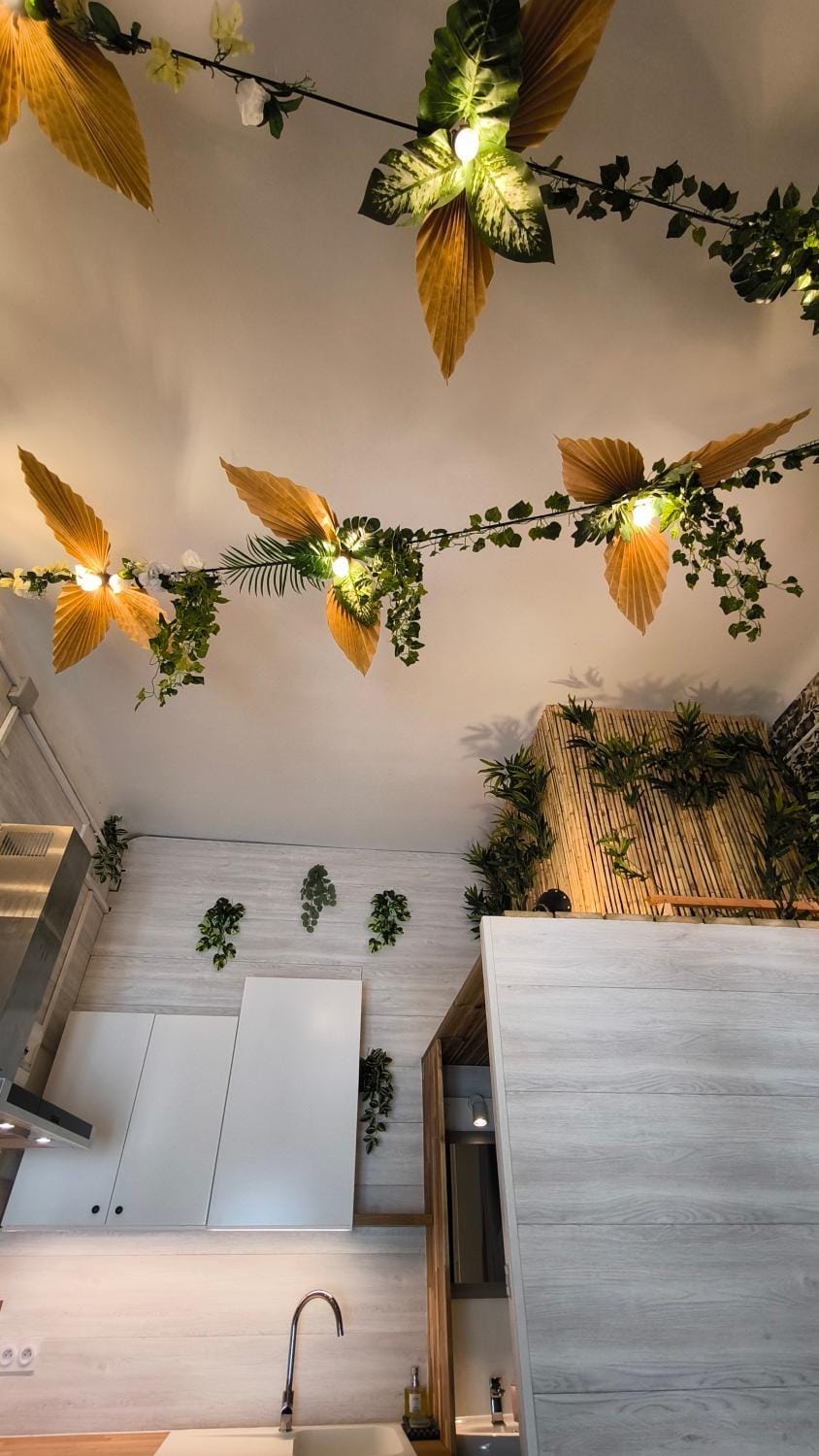 Bed, Living room, Photo of the whole room, Seating area, Bedroom