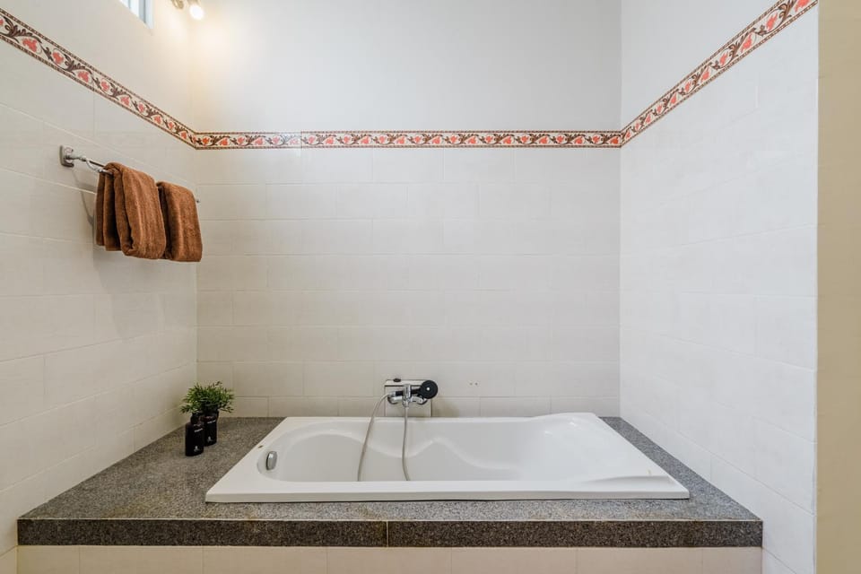 Bathroom, Bath