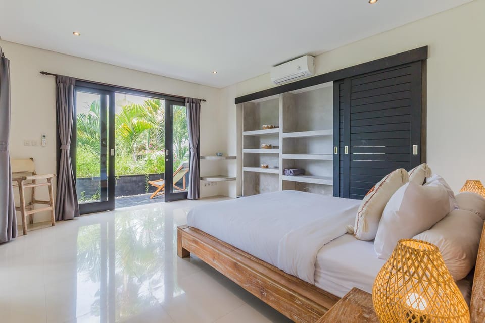 Beautiful Huge 4 bedrooms Villa in Canggu Villa in North Kuta