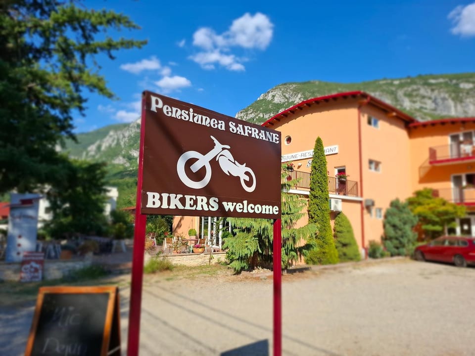 Pensiune Safrane Bed and Breakfast in Romania