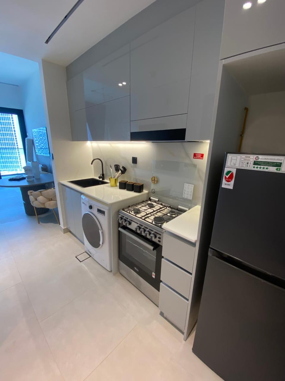 Kitchen or kitchenette, pet friendly, stove, toaster, washing machine
