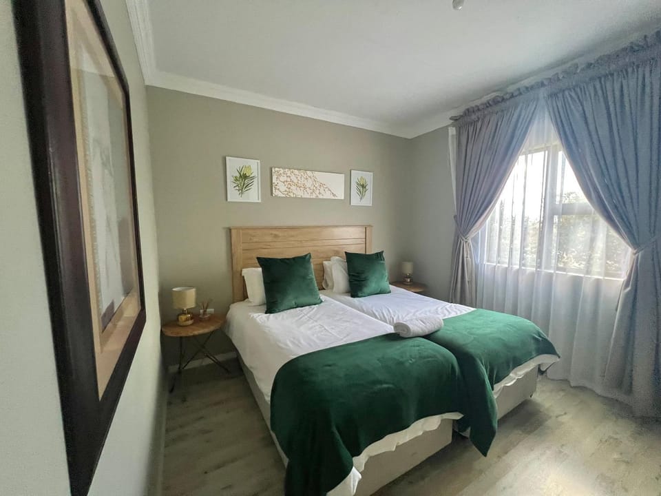 The Cozy Nook @ Skyfall Country Estate Apartment in South Africa
