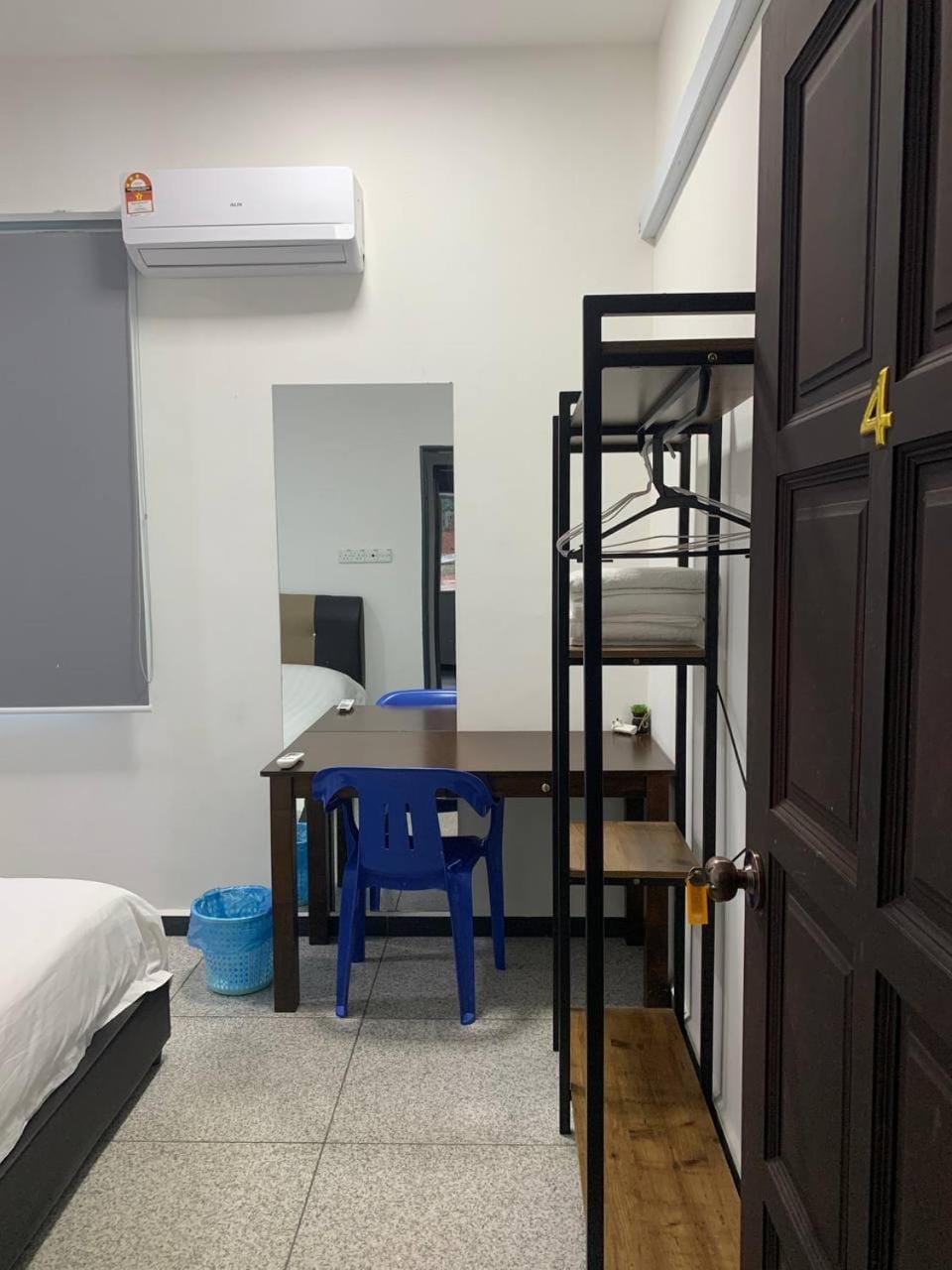 Bed, Bedroom, hair dresser, air conditioner