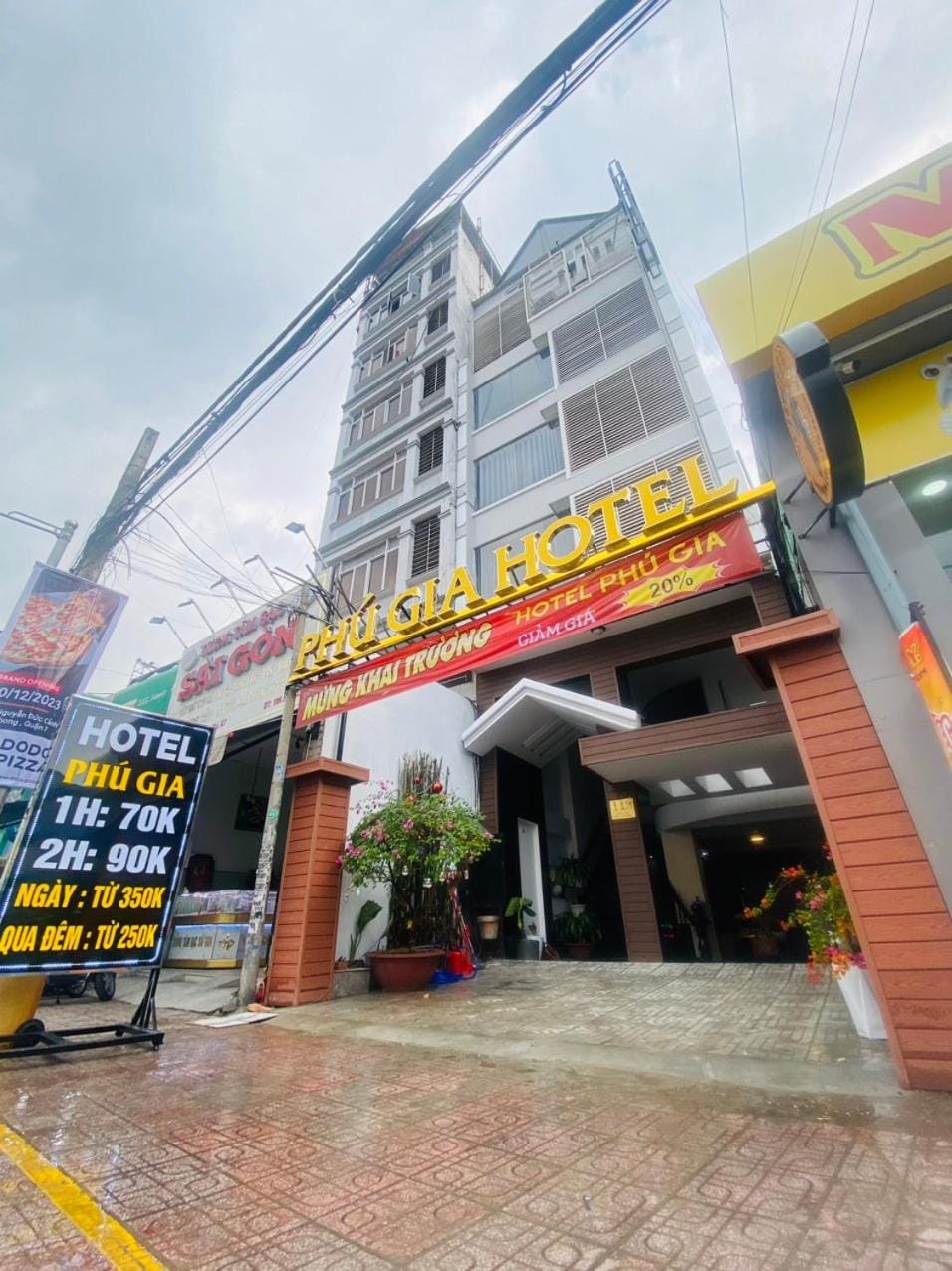 Phú Gia Hotel 113 Nguyễn Thị Thập Hotel in Ho Chi Minh City