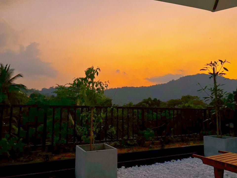 Natural landscape, View (from property/room), Mountain view, Sunset