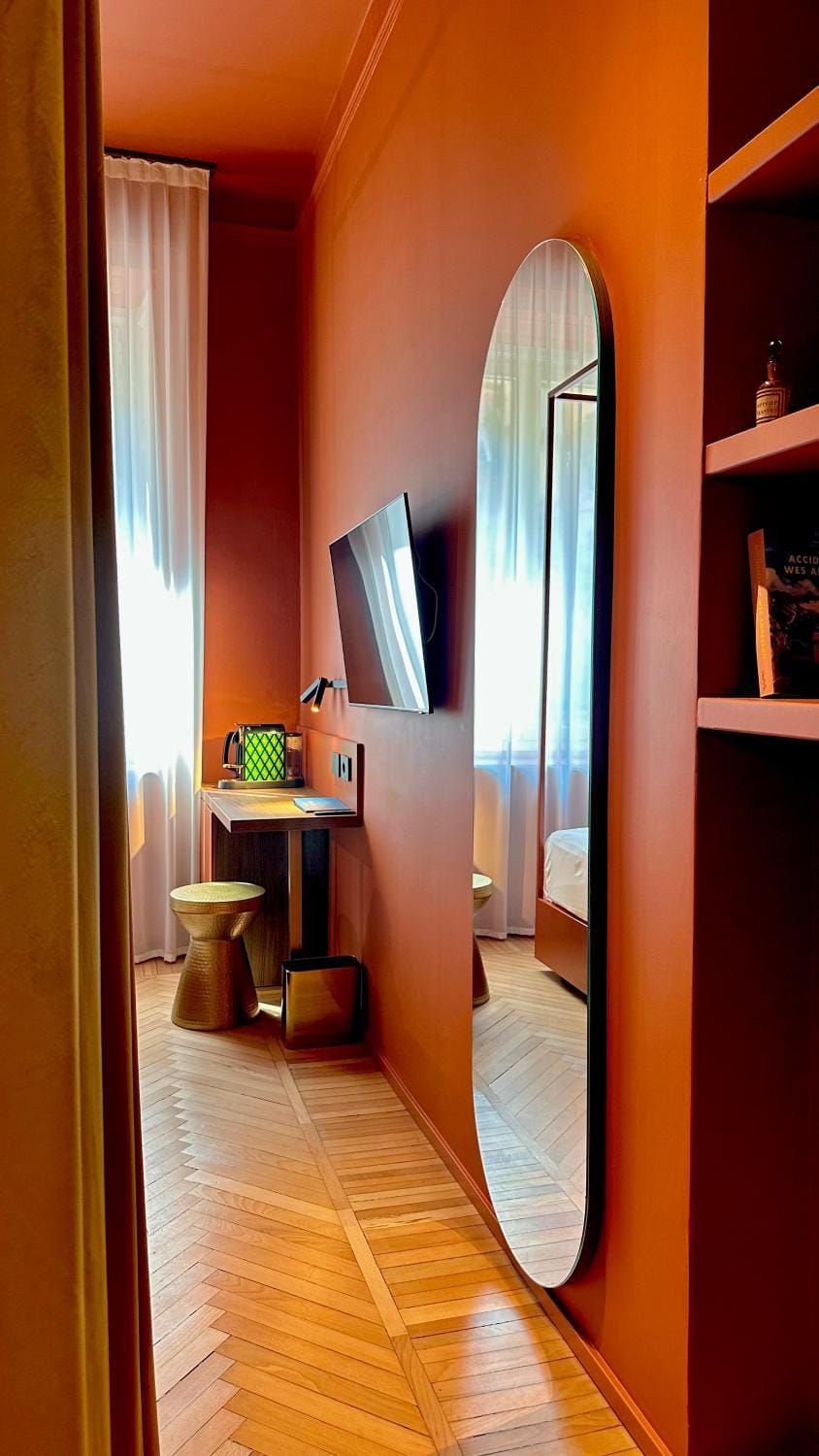 Bed, TV and multimedia, Coffee/tea facilities, Decorative detail
