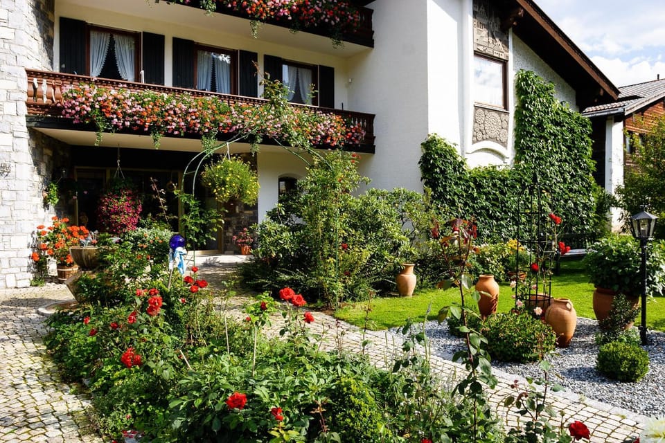 Ferienwohnungen Helga Mayer inkl. Chiemgaukarte Apartment in Ruhpolding