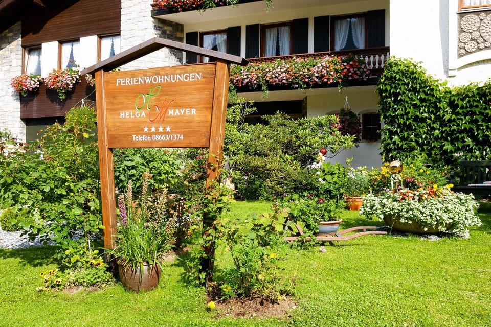 Ferienwohnungen Helga Mayer inkl. Chiemgaukarte Apartment in Ruhpolding
