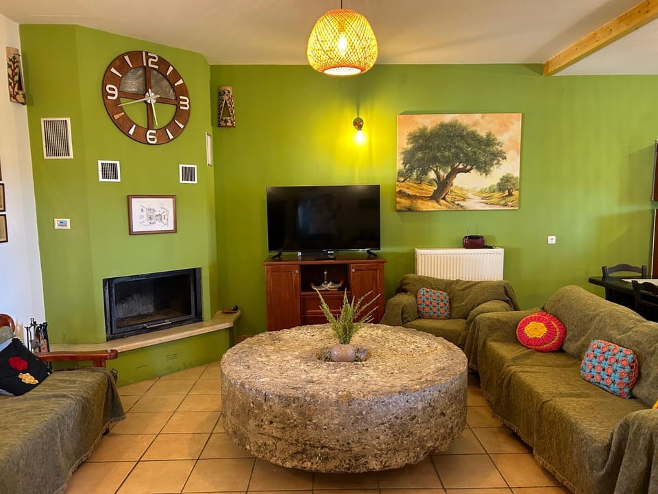 TV and multimedia, Seating area