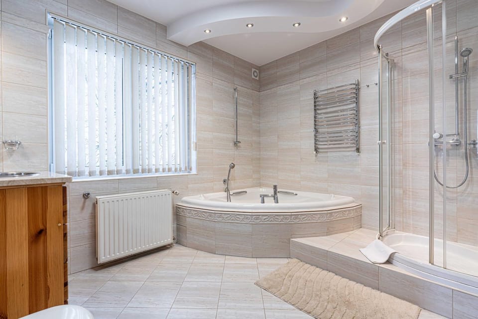 Shower, Bathroom, Bath, towels