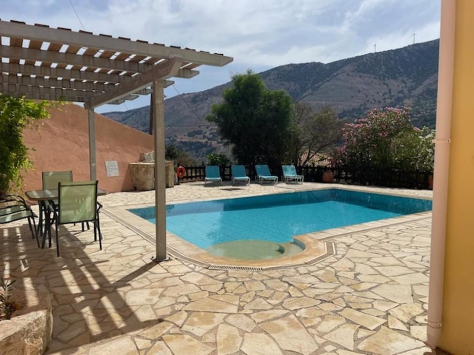 View (from property/room), Sea view, Swimming pool