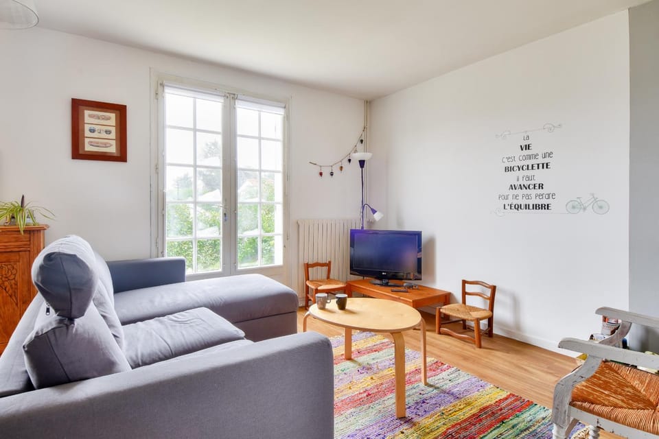 Communal lounge/ TV room, Living room