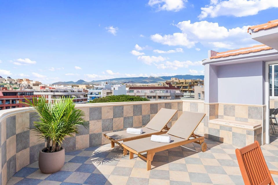 Balcony/Terrace, Mountain view, sunbed
