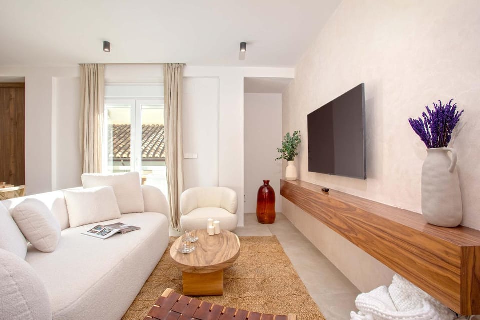 TV and multimedia, Seating area