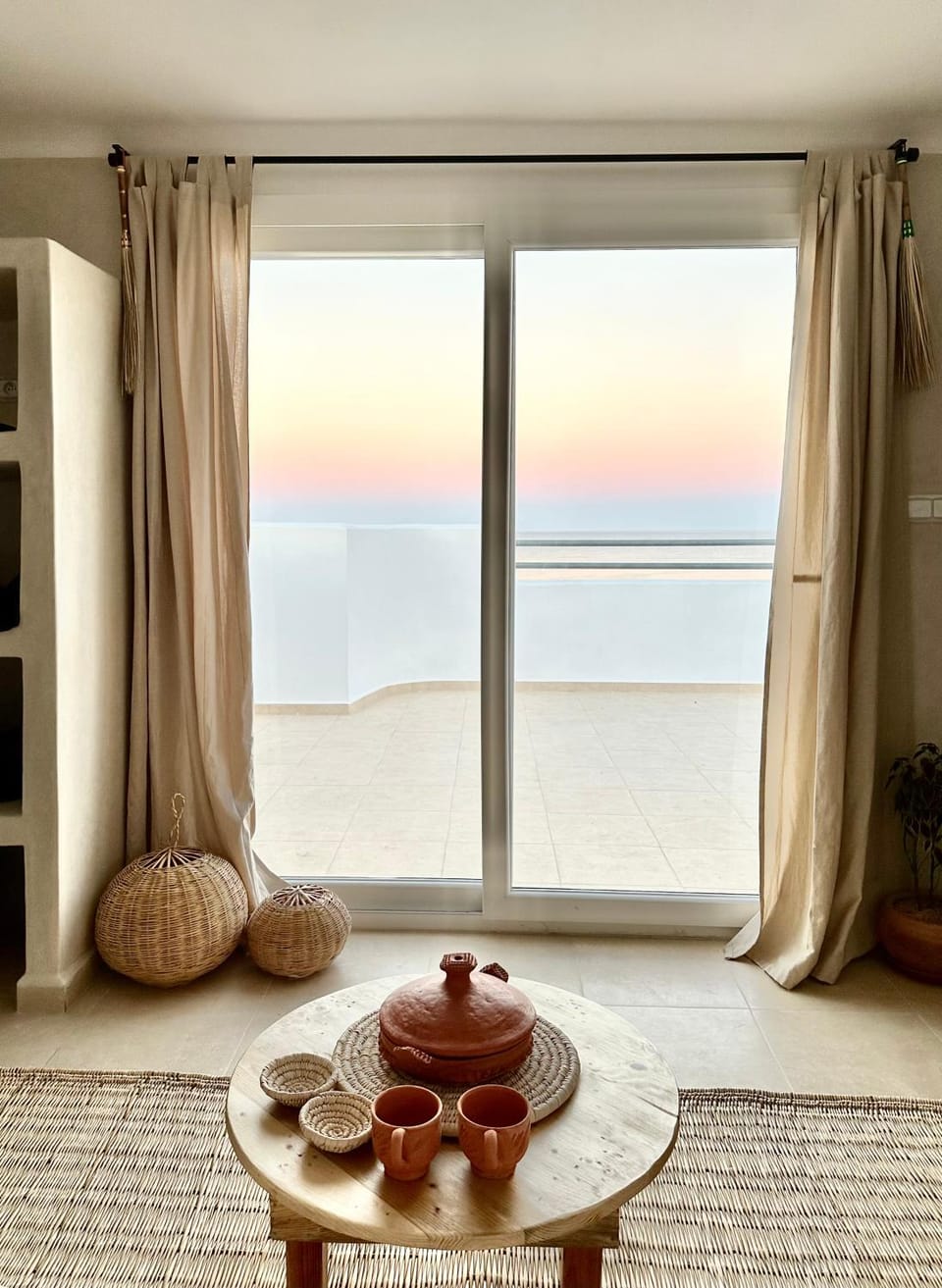 Living room, Sea view