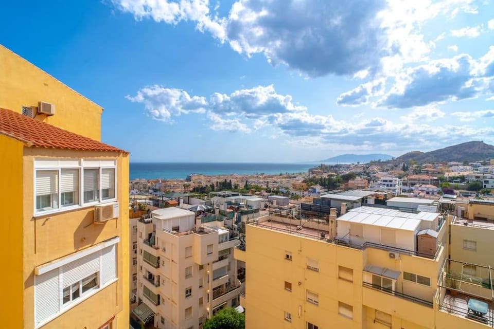 City view, Sea view