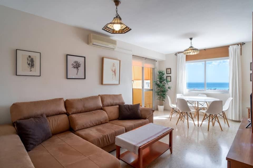 Living room, Dining area, Sea view