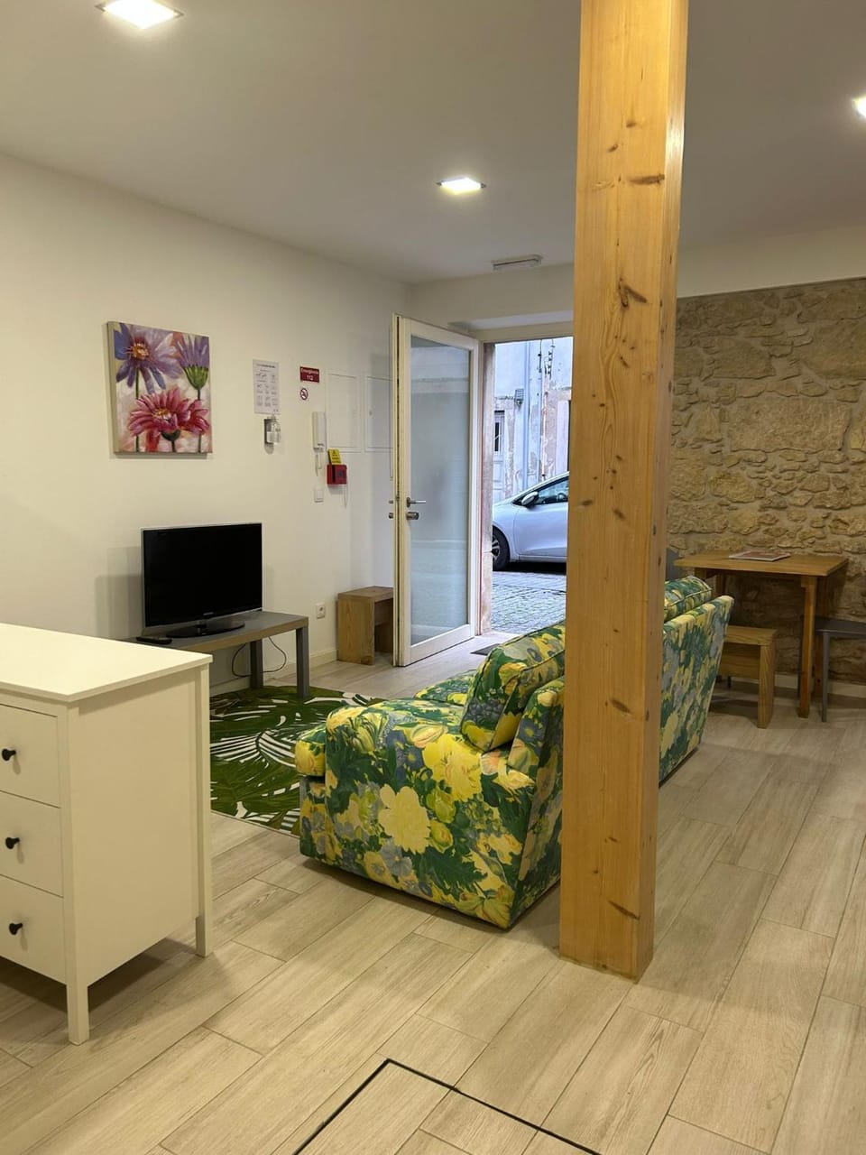 Communal lounge/ TV room, Living room