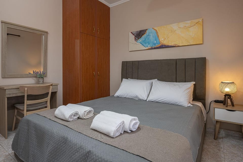 Bed, Photo of the whole room, Bedroom, wardrobe