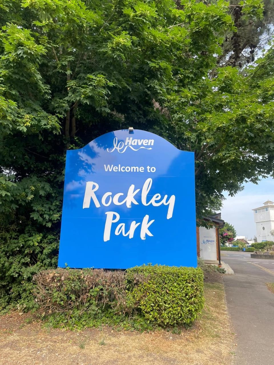 Caravan in Rockley Park 3 Bedrooms Campground/ 
RV Resort in Poole