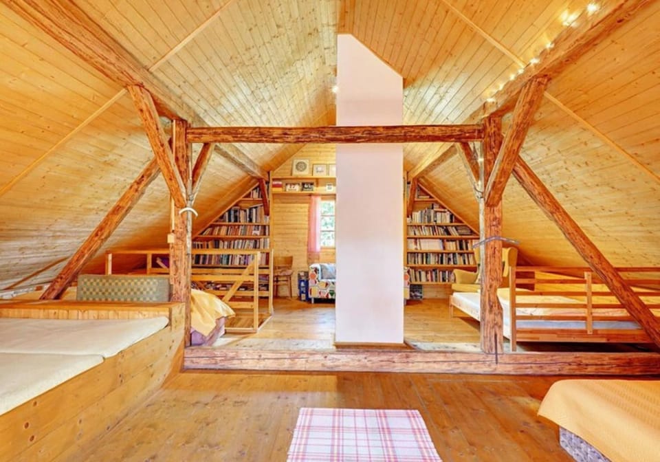 Game Room, Bedroom