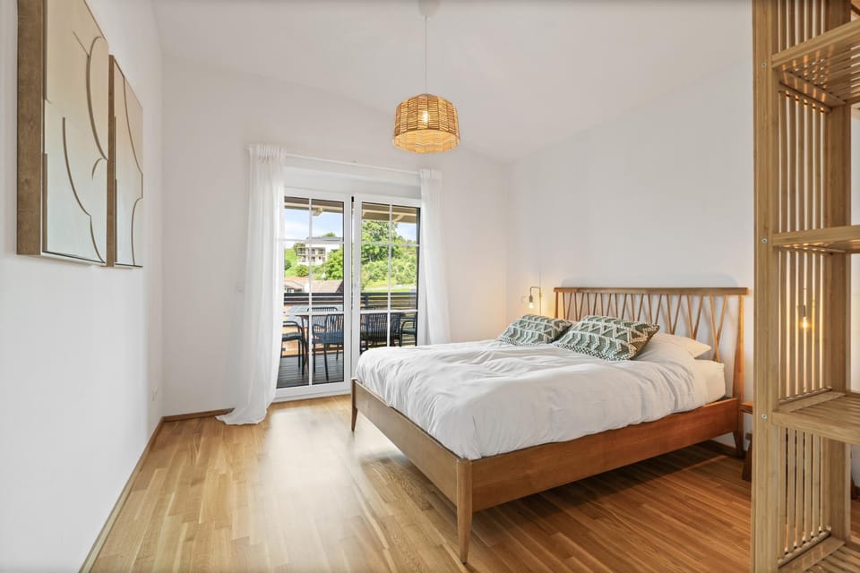 View (from property/room), View (from property/room), Bedroom