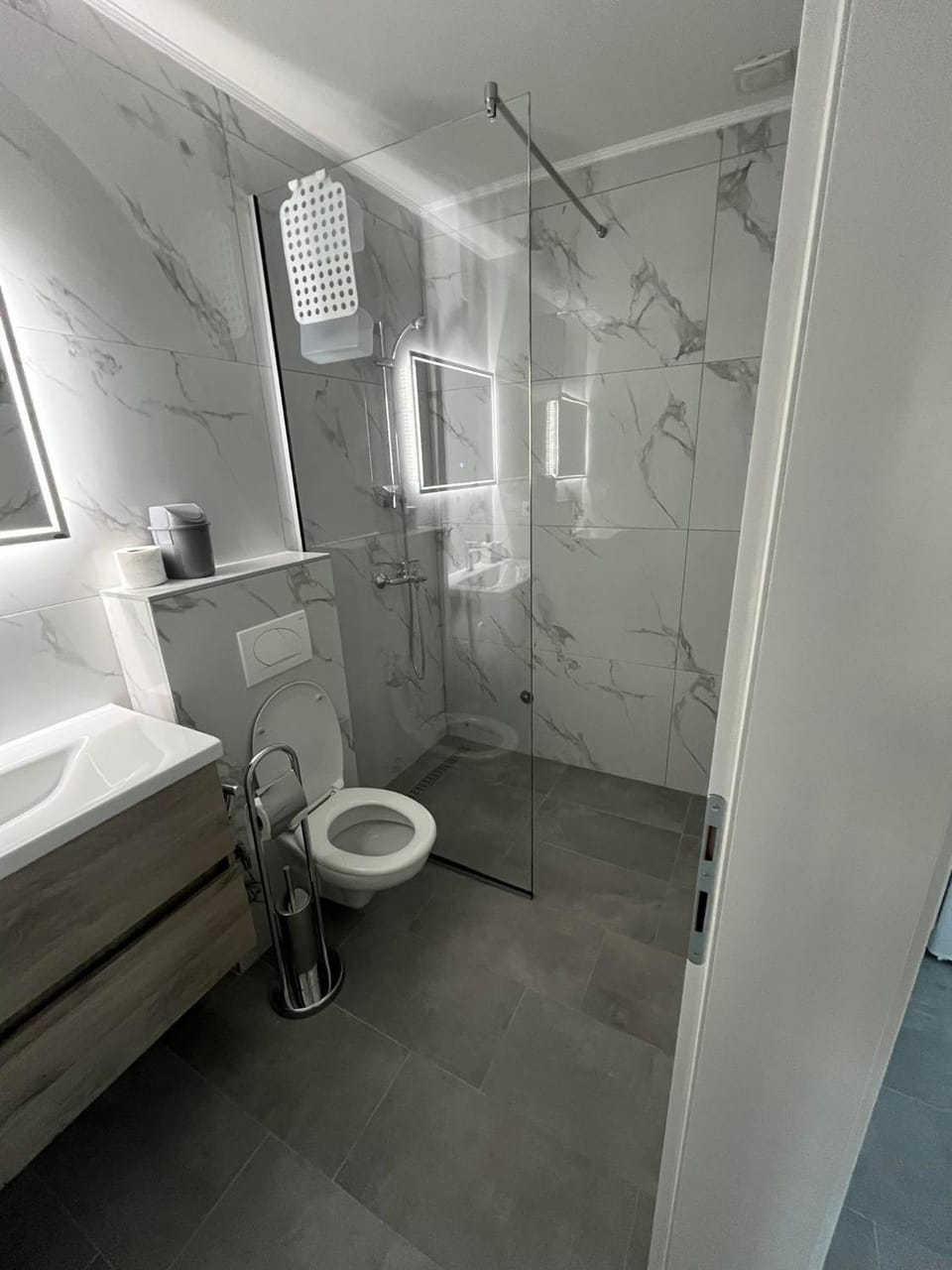Shower, Toilet, Bathroom