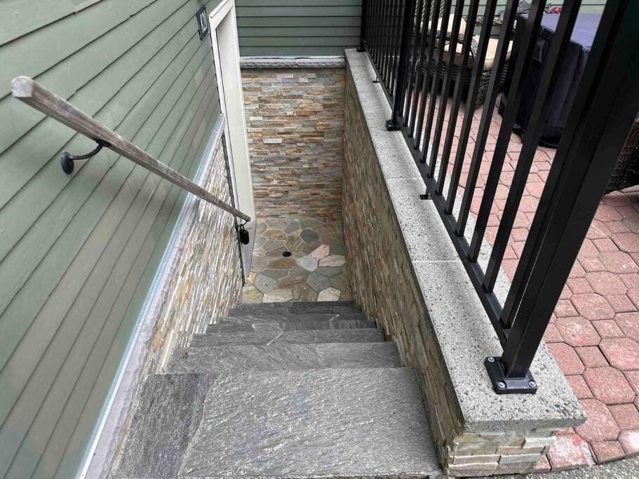 Upscale Character Home with Luxurious Amenities House in Vancouver Island