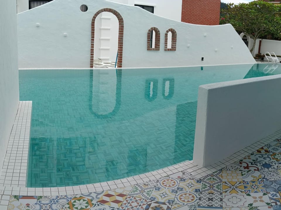 Ipoh Santorini Hideaway - Hotel Inspired Vacation rental in Ipoh