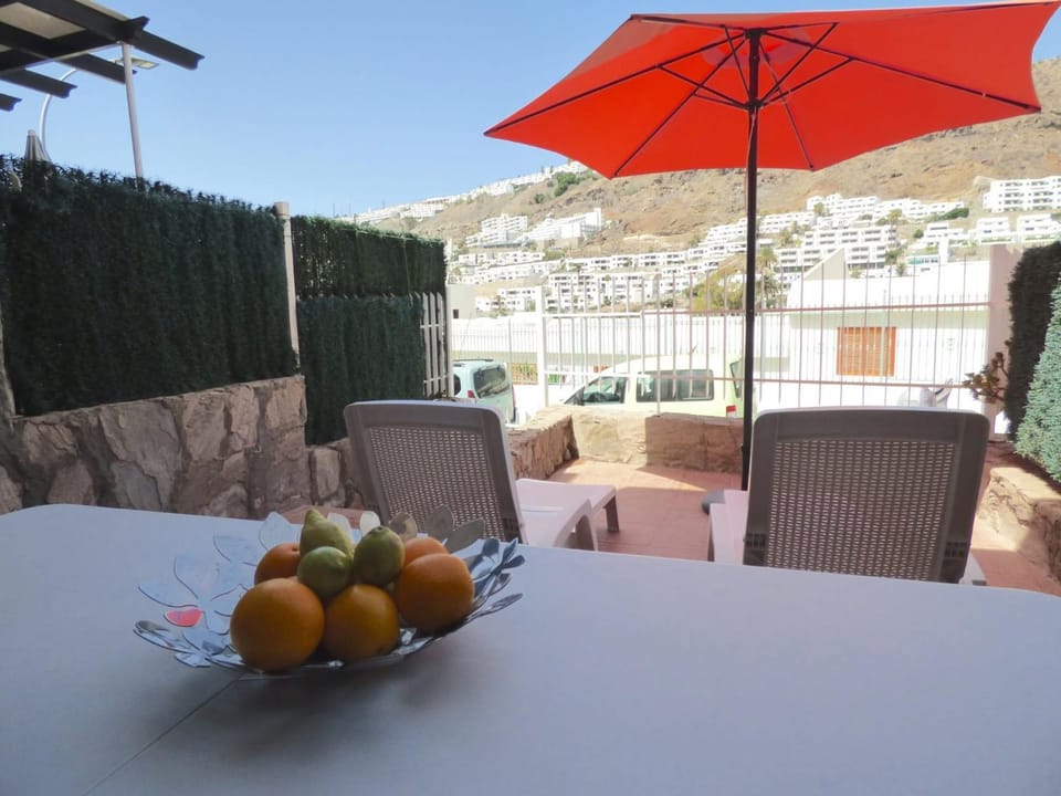 Natural landscape, View (from property/room), Balcony/Terrace, Dining area, Mountain view