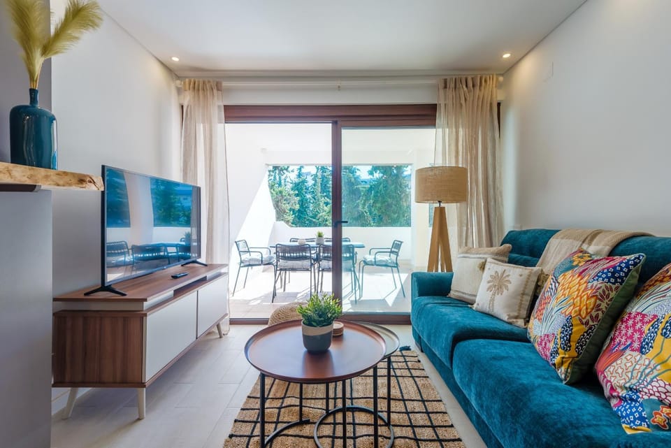 Communal lounge/ TV room, Living room
