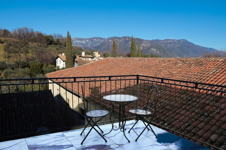 Day, Natural landscape, View (from property/room), Balcony/Terrace, Dining area, Mountain view