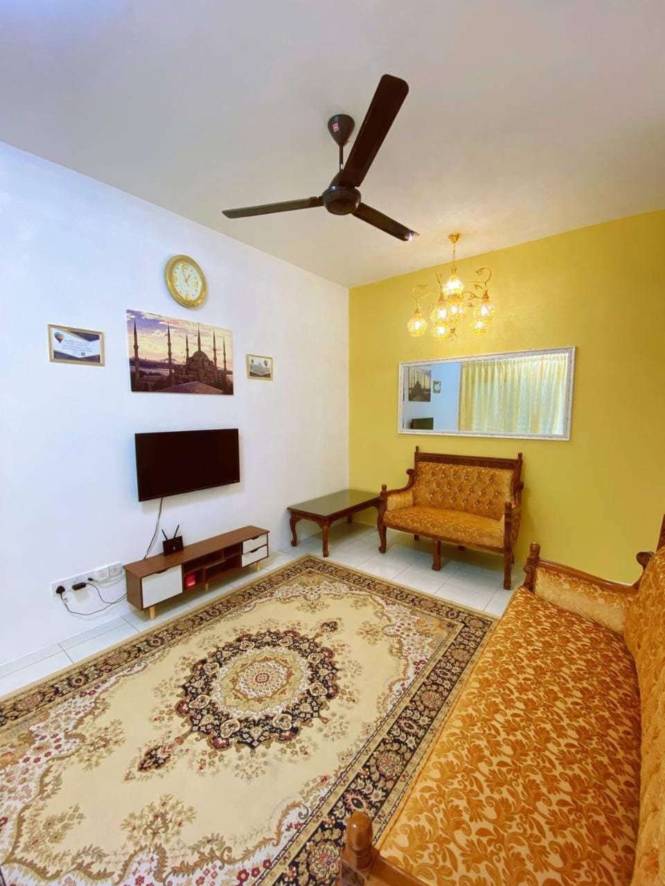 Communal lounge/ TV room, TV and multimedia, Living room, Evening entertainment, fireplace