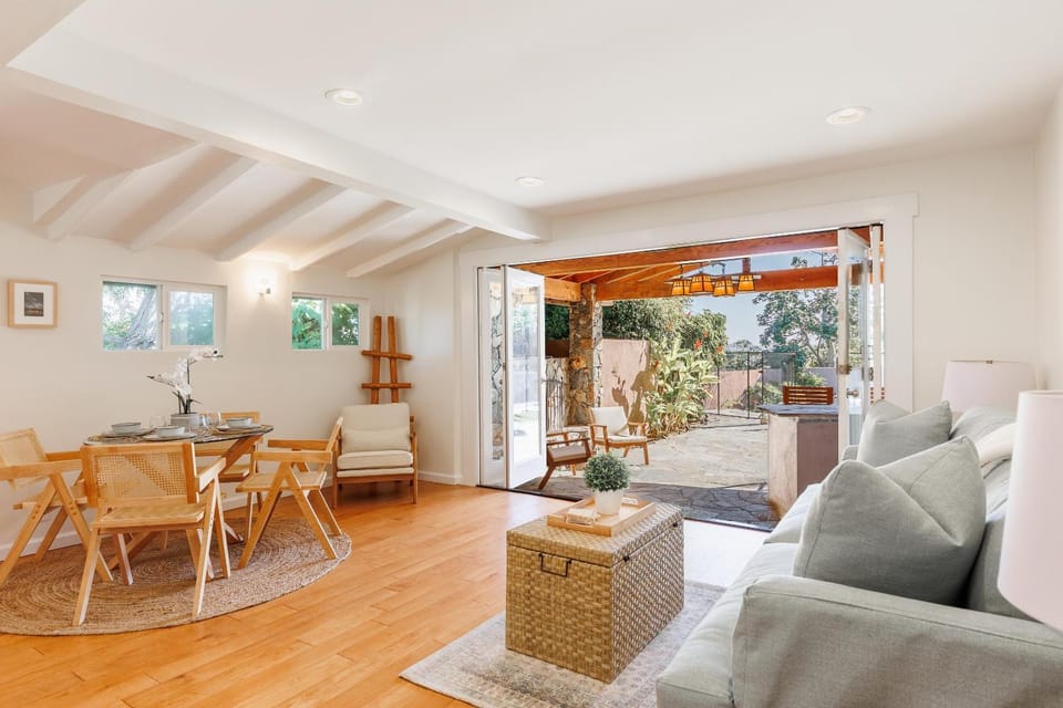 CBS-501 - Cardiff Hillside Hideaway House in Cardiff