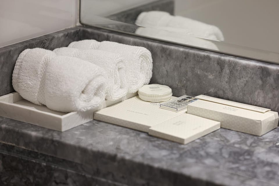 Bathroom, towels