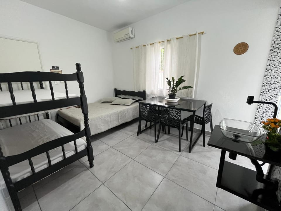Chalé Bromélia Nature lodge in São Sebastião