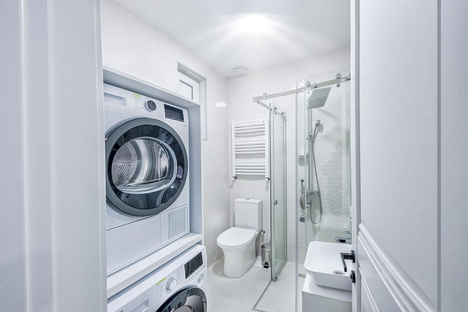 Shower, Toilet, washing machine, dryer