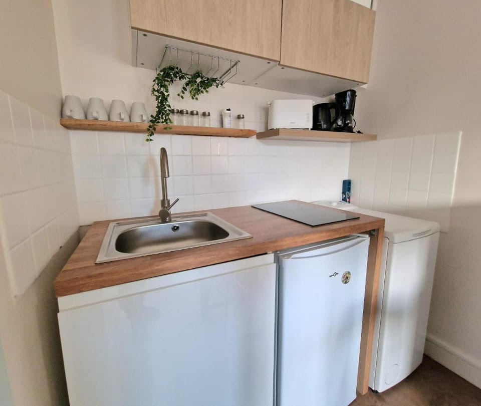 Kitchen or kitchenette, stove