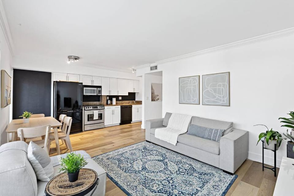 Beach Apt with Waterview in Las Olas Blvd Apartment in Fort Lauderdale