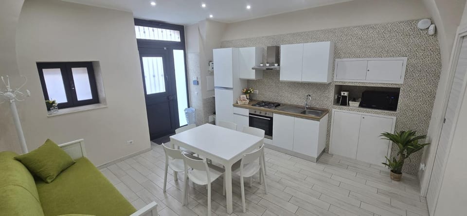 Kitchen or kitchenette, Living room, Dining area, oven, stove