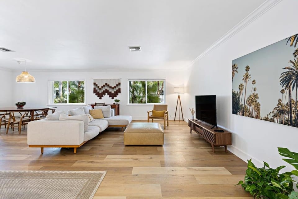 Spacious Beach Apt in Las Olas Blvd Apartment in Fort Lauderdale