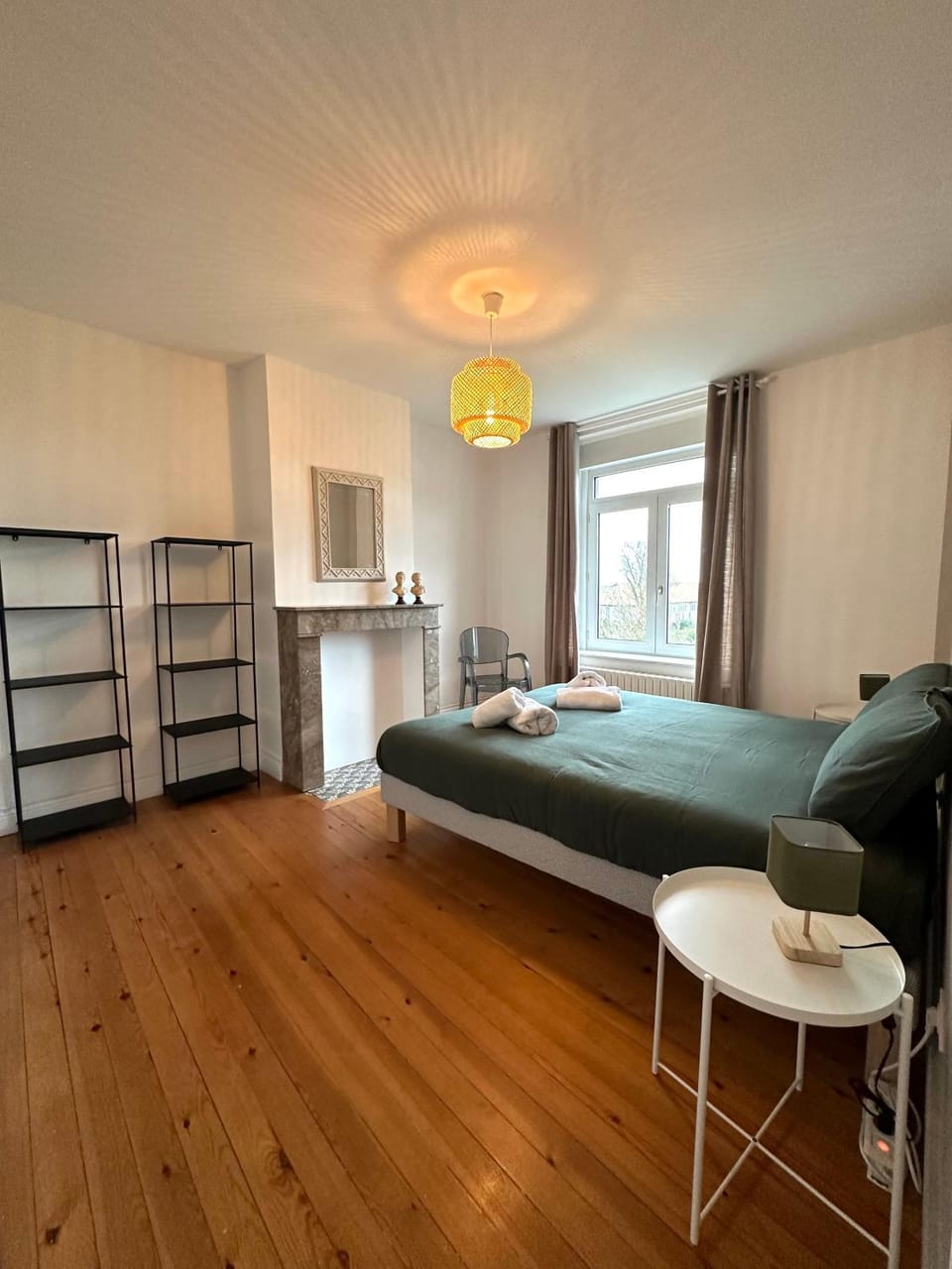 Bed, Photo of the whole room, Bedroom